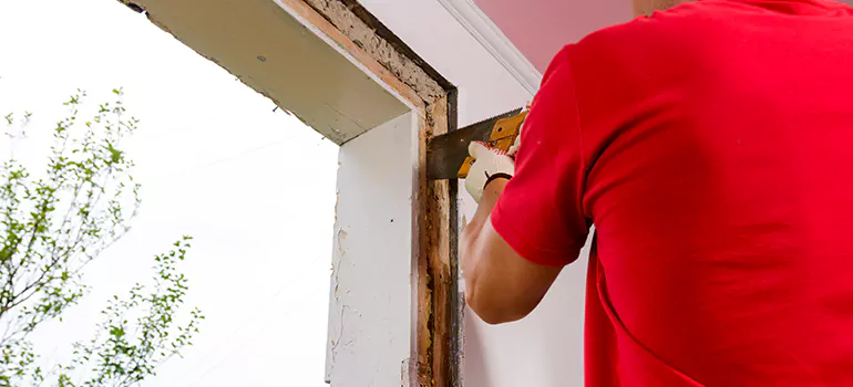 Residential Accordion Door Repair in South Bradenton, FL