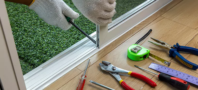 Window Hinge Repair in South Bradenton, FL